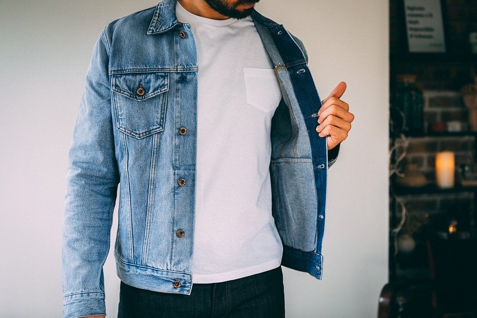 Veste en denim t-shirt blanc homme