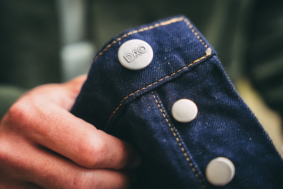 DAO denim boutons