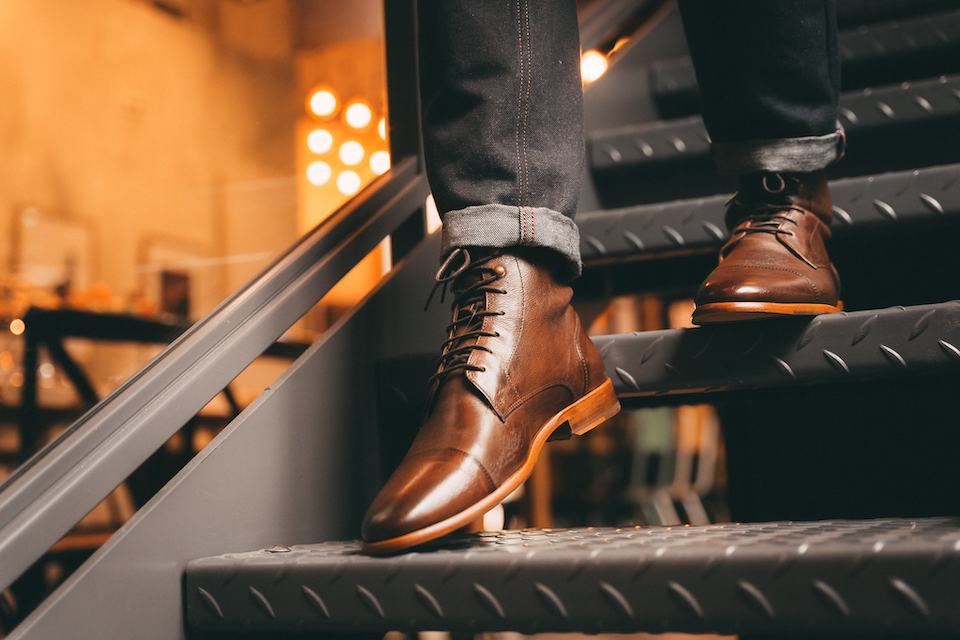 Bottes d'hiver en cuir avec crampons pour hommes - Noir - Fabriqué