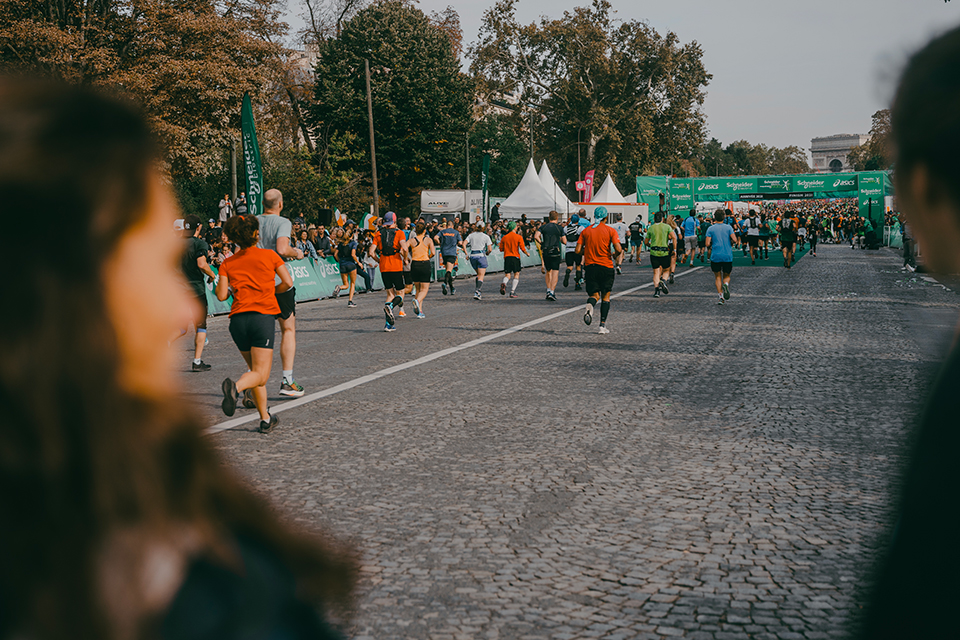 Marathon Paris 2021 arrivée arche