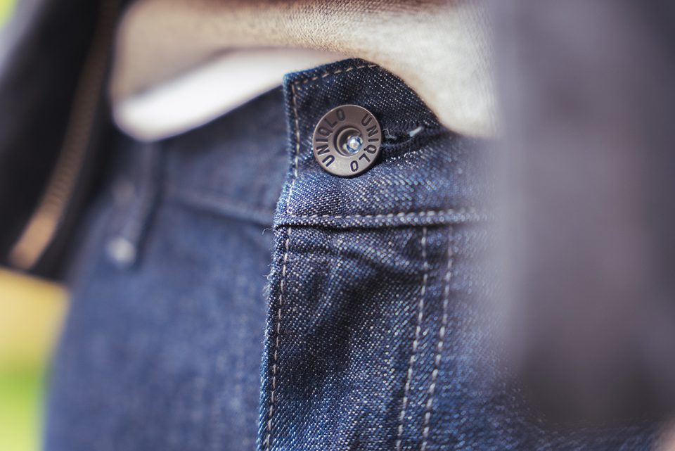 detail bouton jean large uniqlo