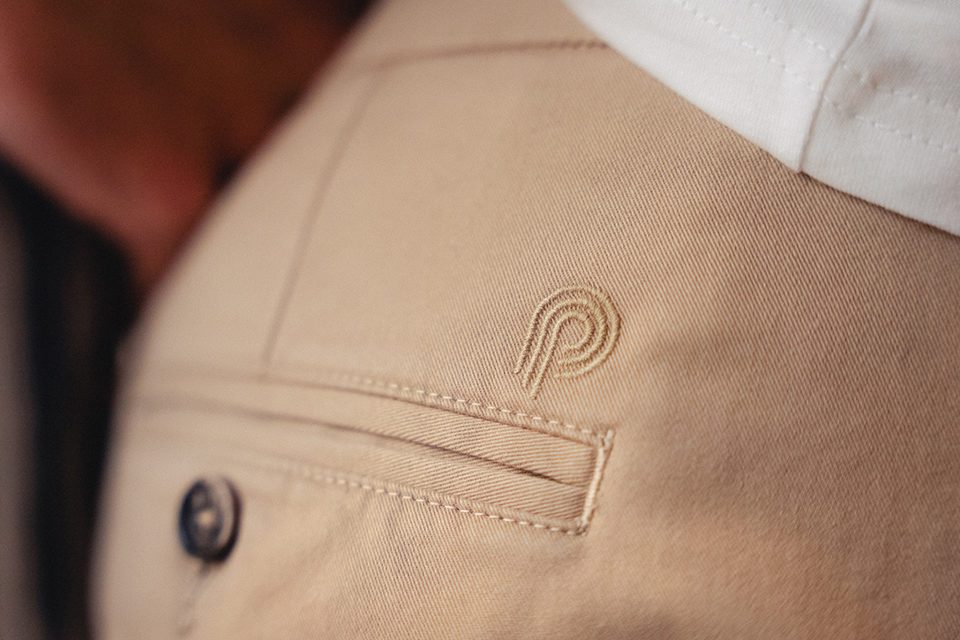 focus logo chino beige paname collections