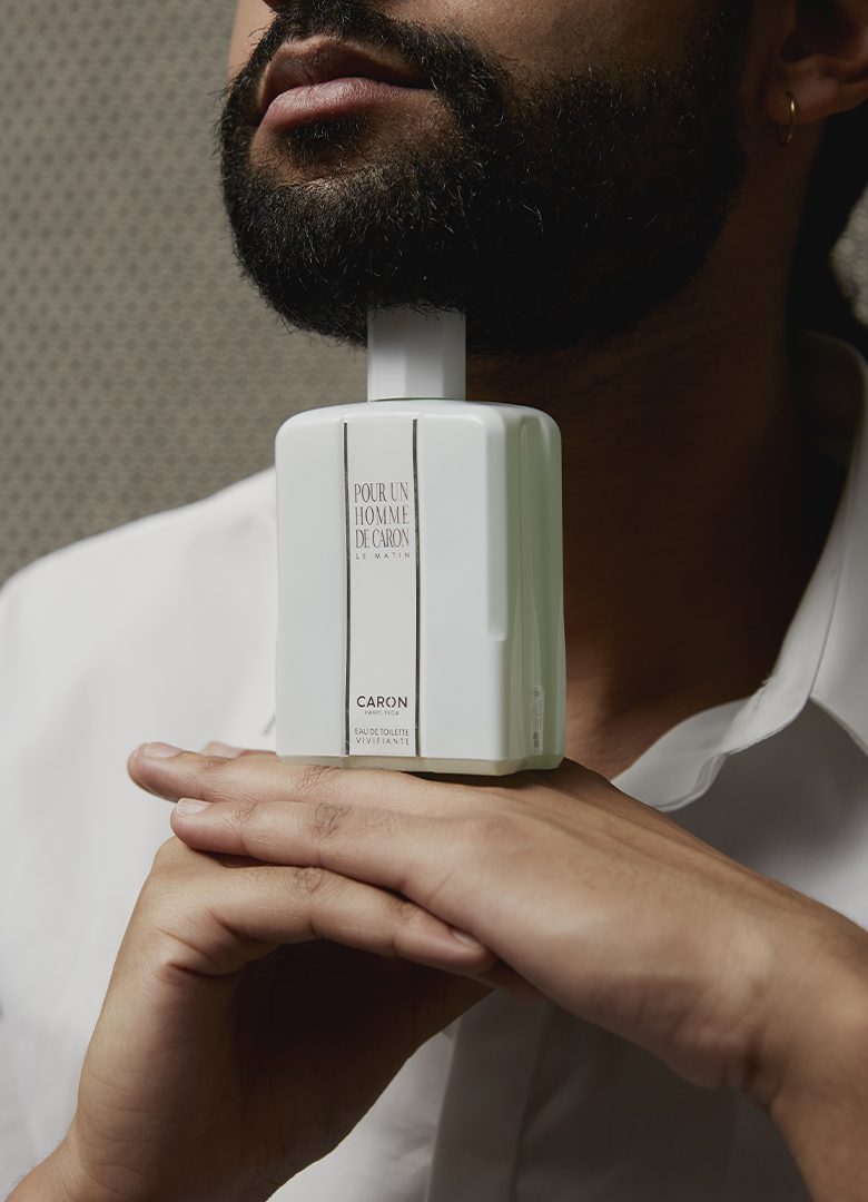 test caron pour un homme le matin parfum