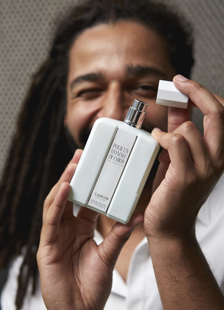 test caron pour un homme le matin parfum