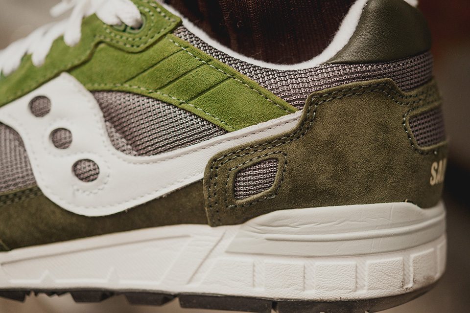 baskets saucony shadow 5000 vert kaki details