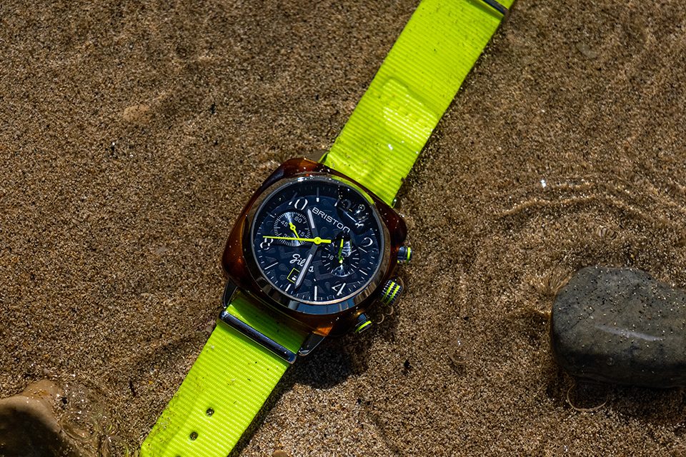 briston montre jaune fluo 