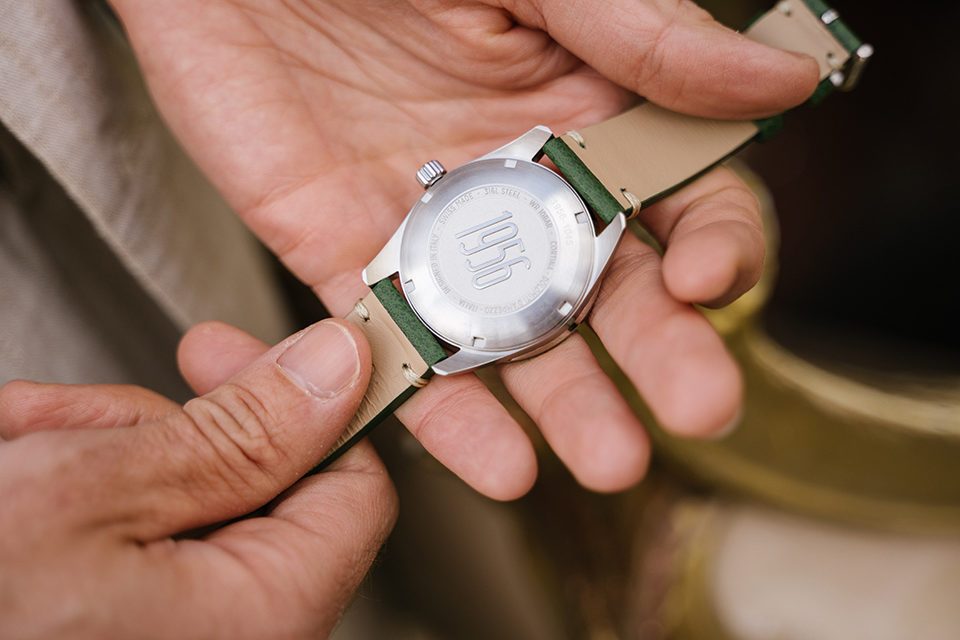 montre automatique echo neutra cortina 1956 3h green fond de boitier