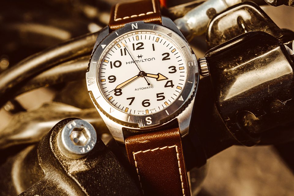 montre Khaki Field Expedition hamilton cadran blanc