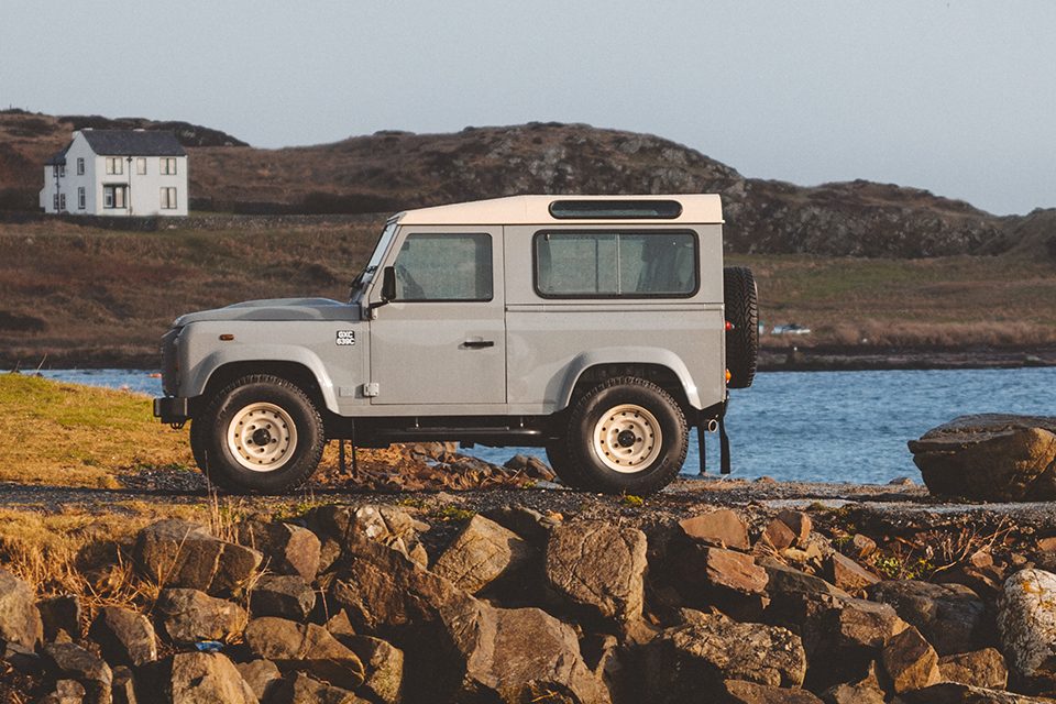 land rover defender 110 vintage 