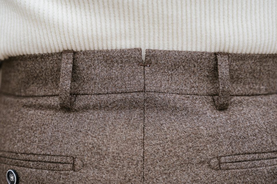 Le Pantalon Finitions Arriere