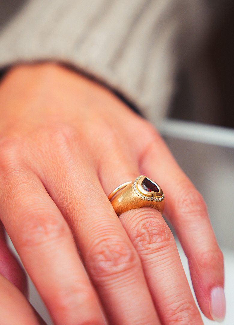 Tityaravy bague coeur rouge