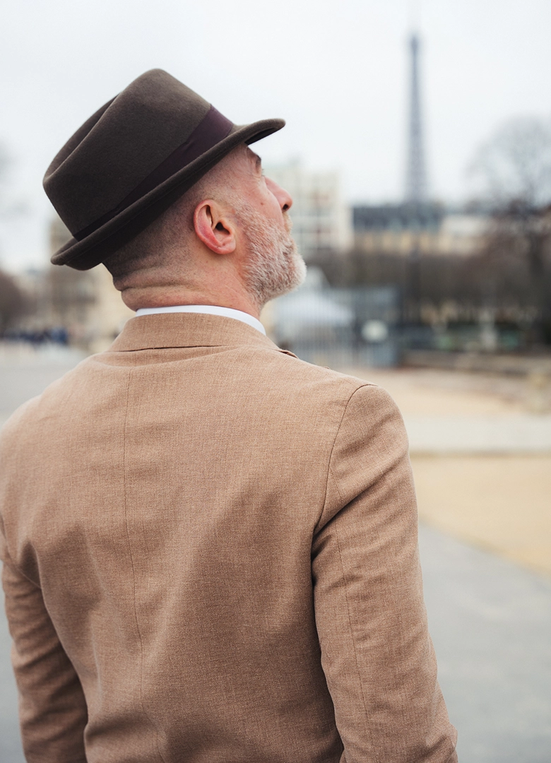 Faubourg look costume dos 2025
