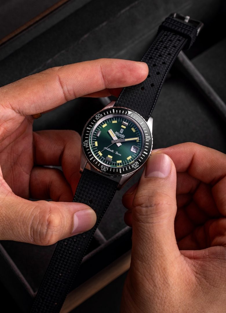 Nivada Grenchen_Antarctic Diver_Vert_Portée 2