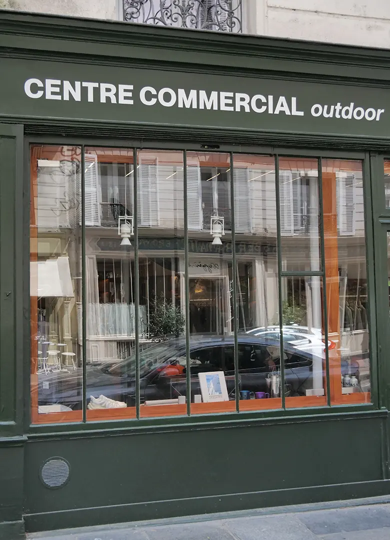 boutique centre commercial outdoor paris devanture