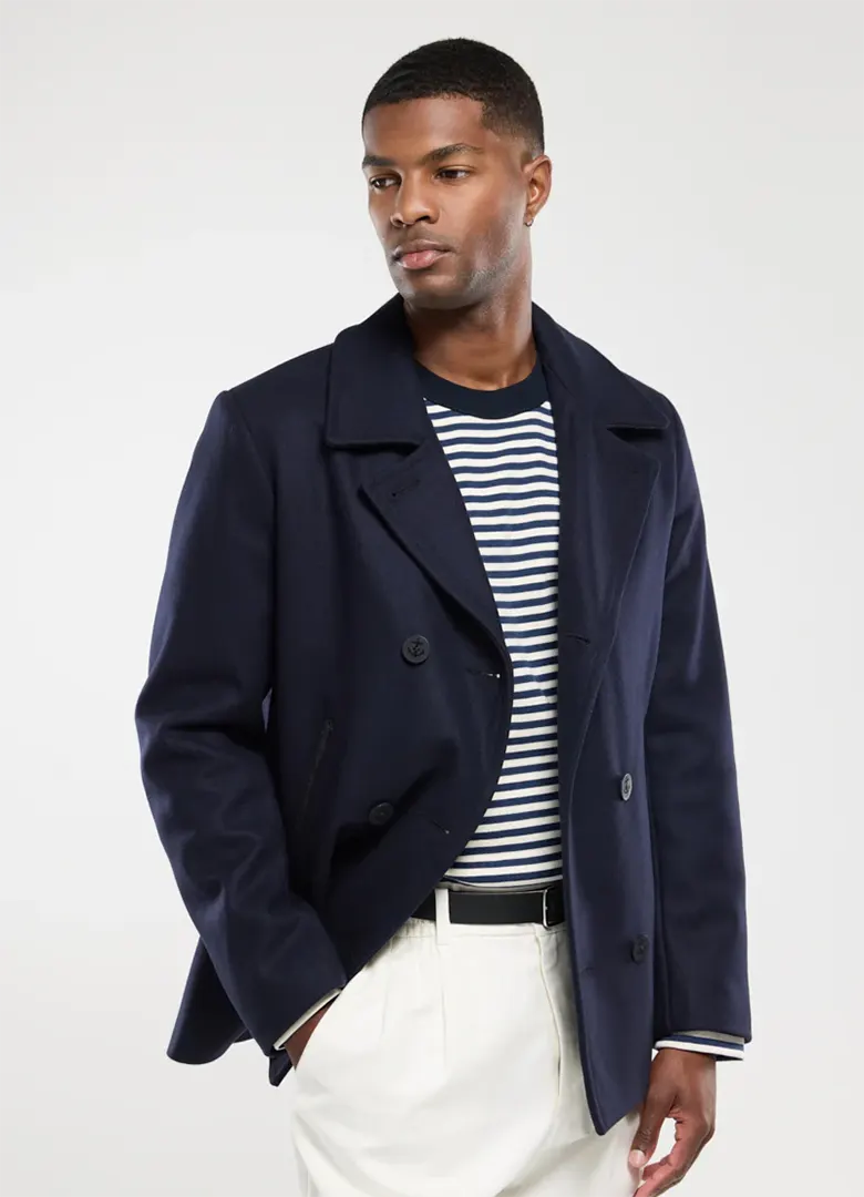 Bouton en laine pour homme vers le haut - France