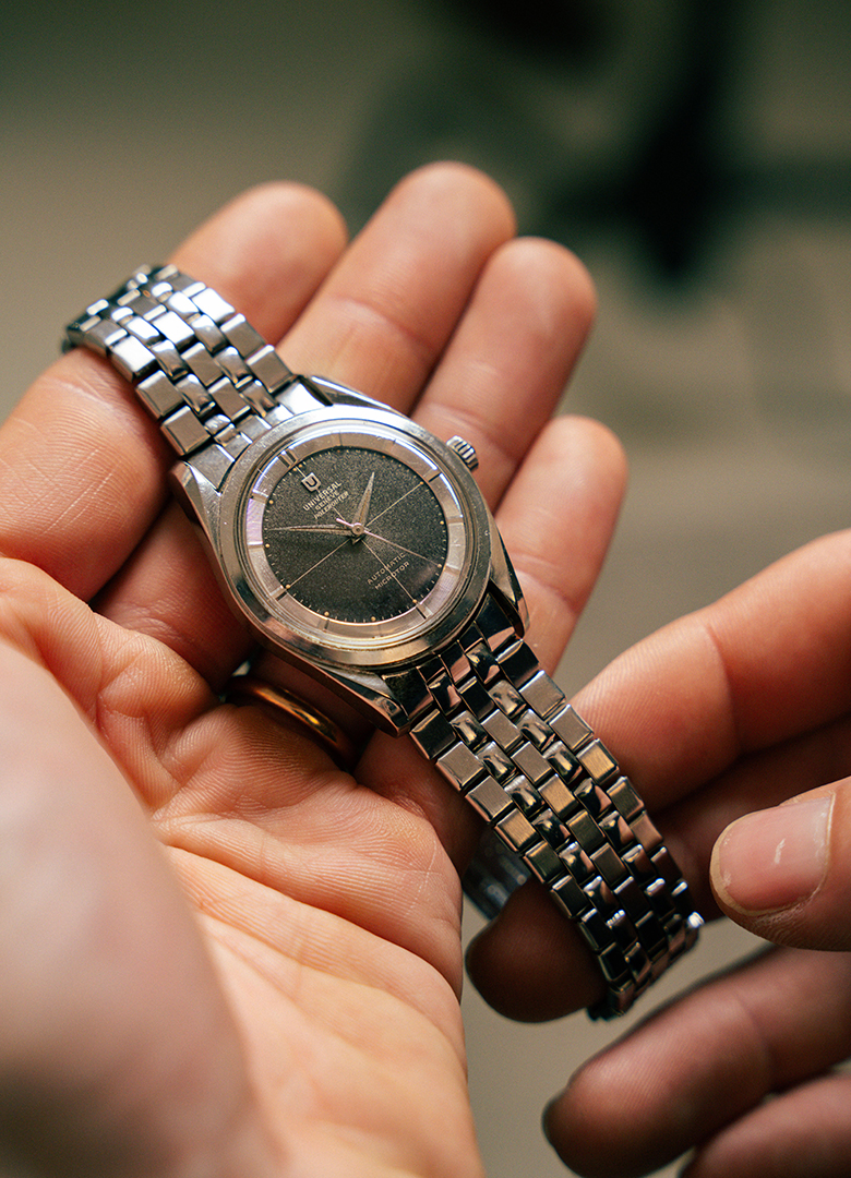 Montres 20 ans Universal Genene Polerouter