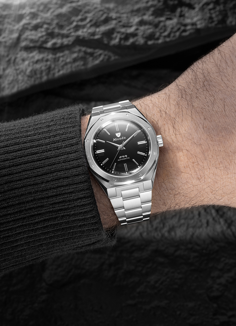 nivada grenchen f77 markII acier poignet