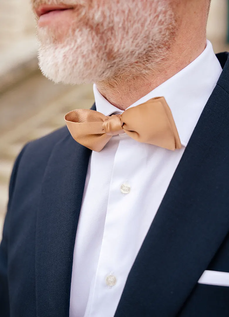 comment shabiller mariage homme temoin eglise ville noeud papillon le colonel