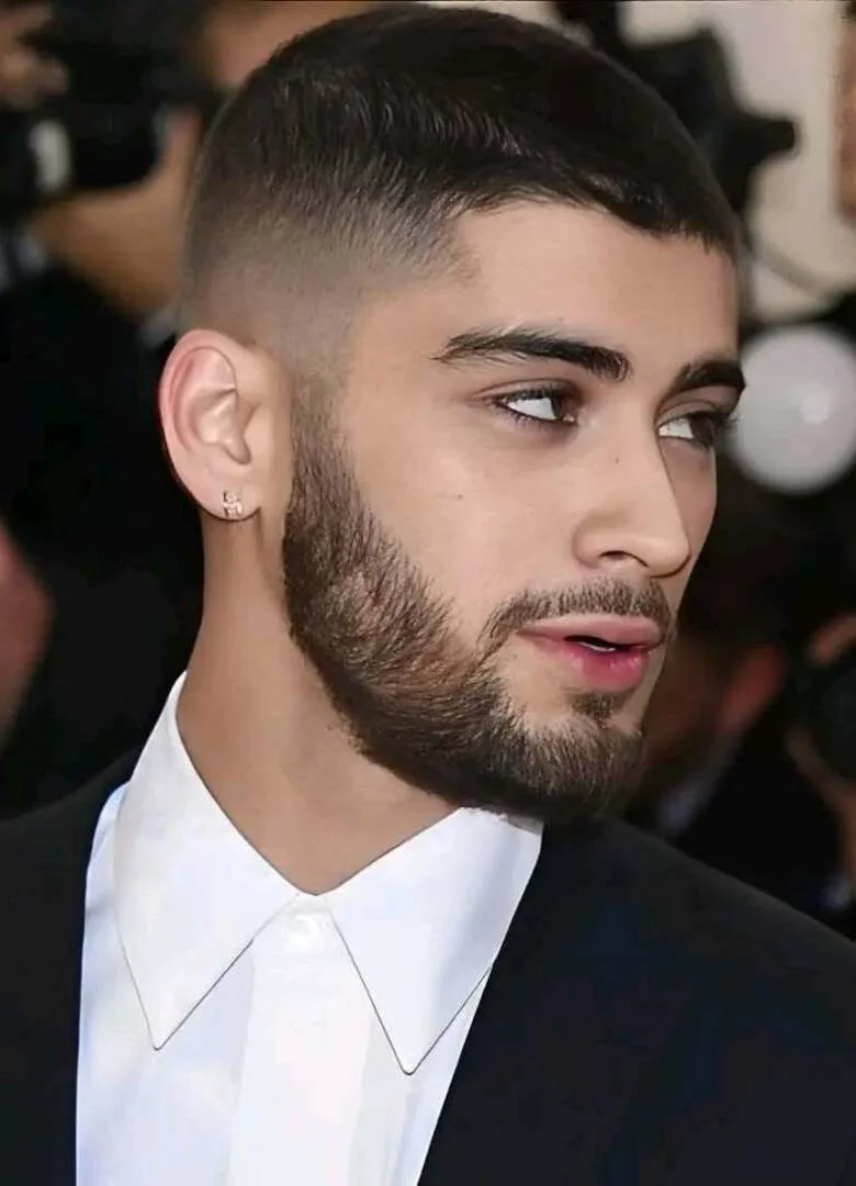 Buzz cut, coupe homme très courte à la tondeuse