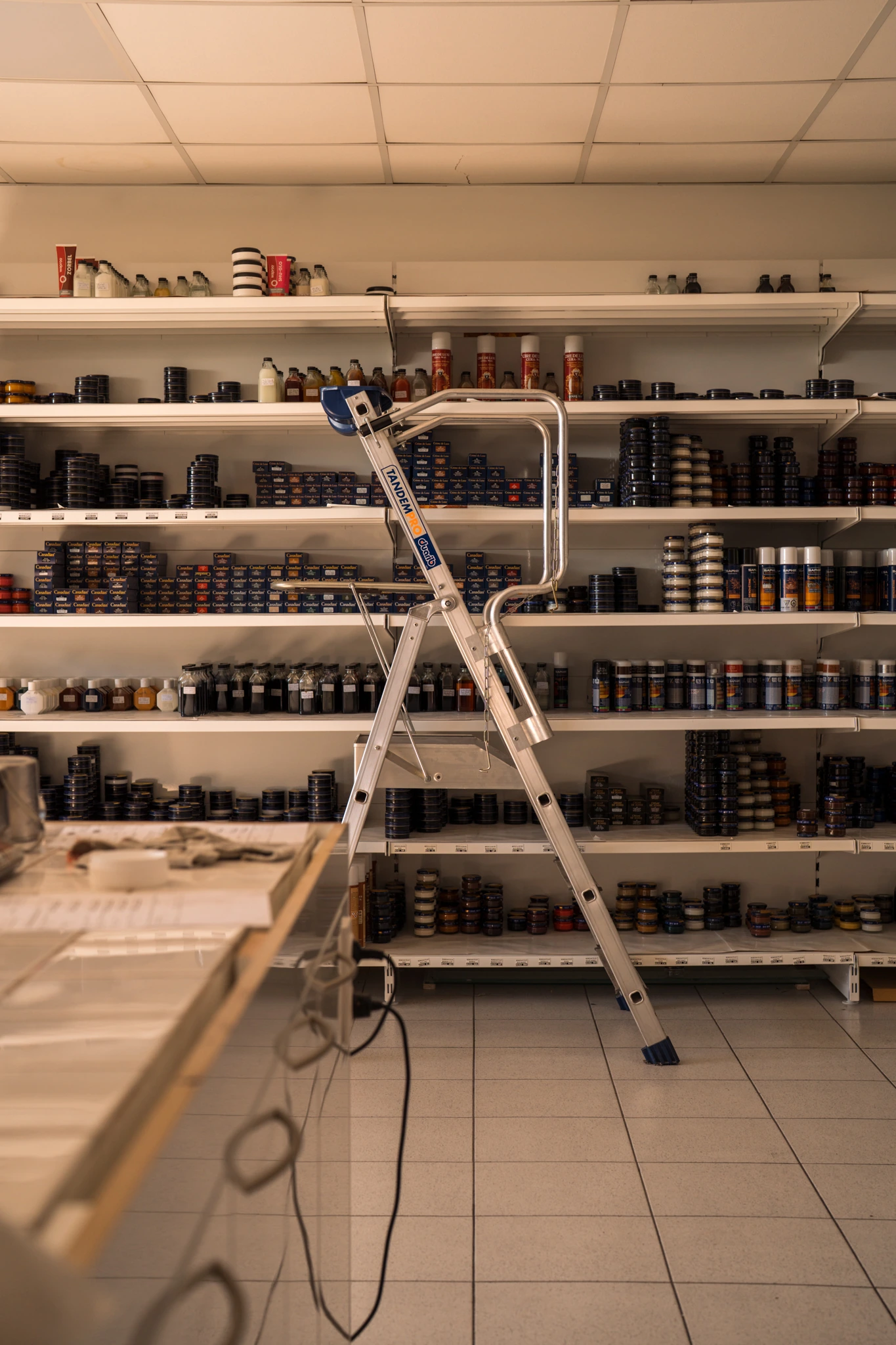 Le laboratoire Saphir, où sont mises au point les formules de cirage