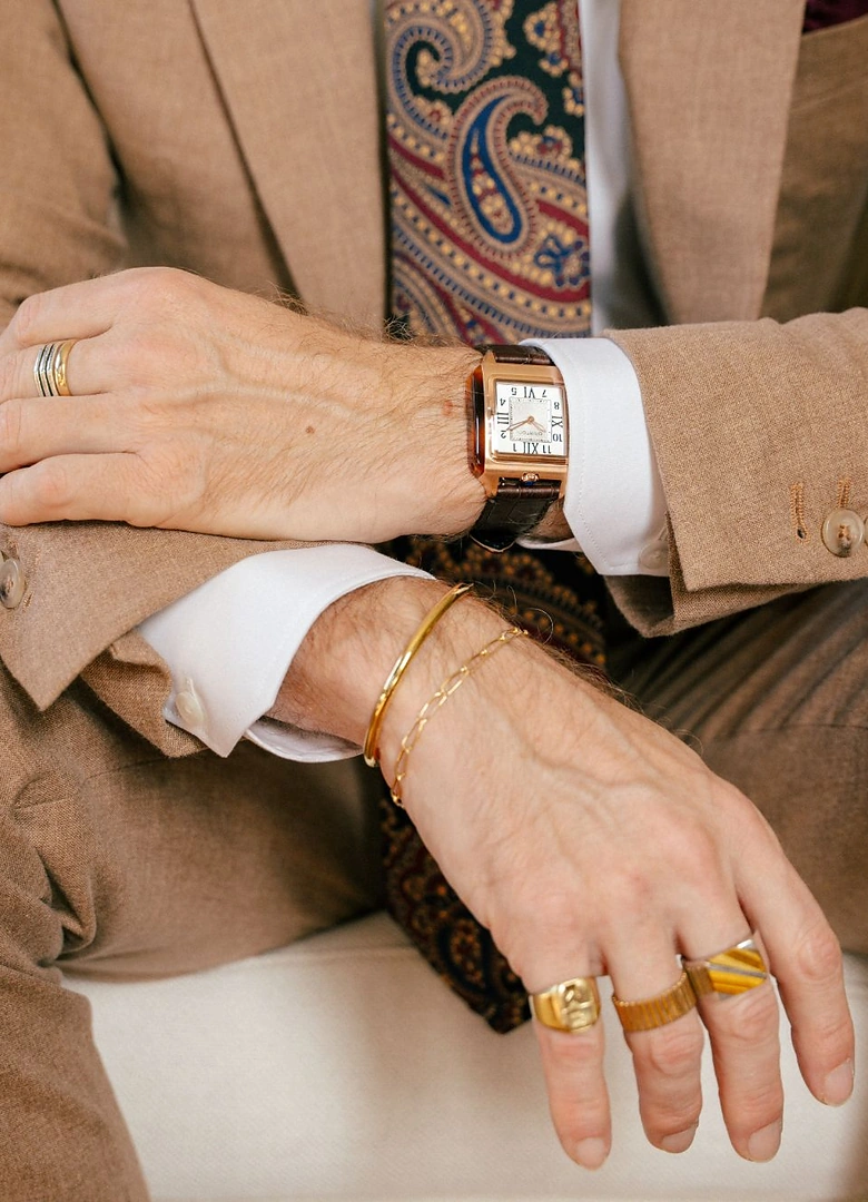 Look complet costume beige et cravate paisley avec la Briston Streamliner Kennedy Grand