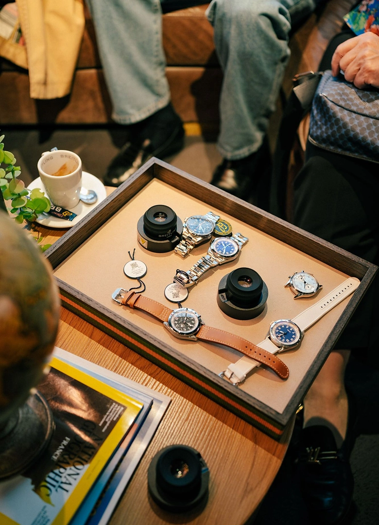 Plateau de présentation des nouvelles montres Gallet lors de la soirée presse parisienne
