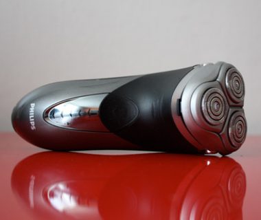 Rasoir Philips 8200 design