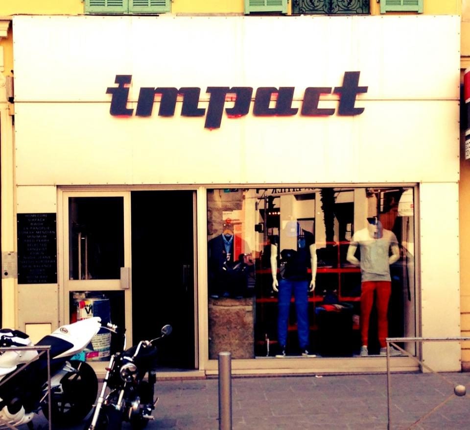 Impact Vitrine