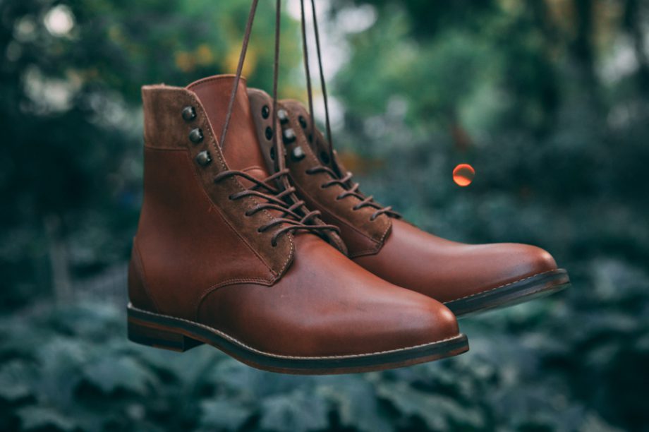 pied-de-biche-combat-boots