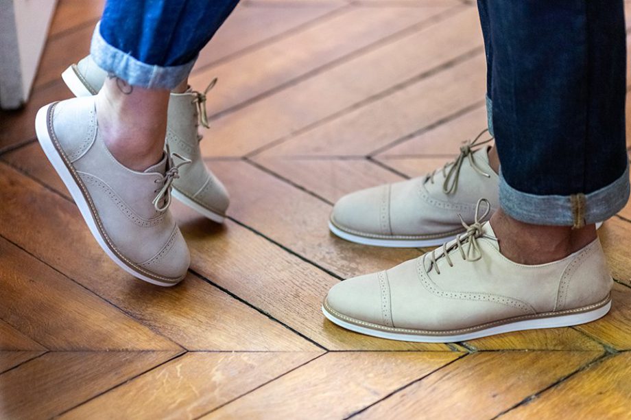 Swing derby beige unisex