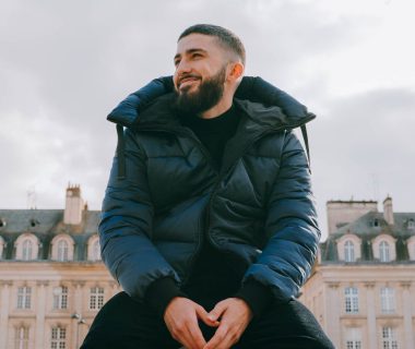 Rassin tres heureux
