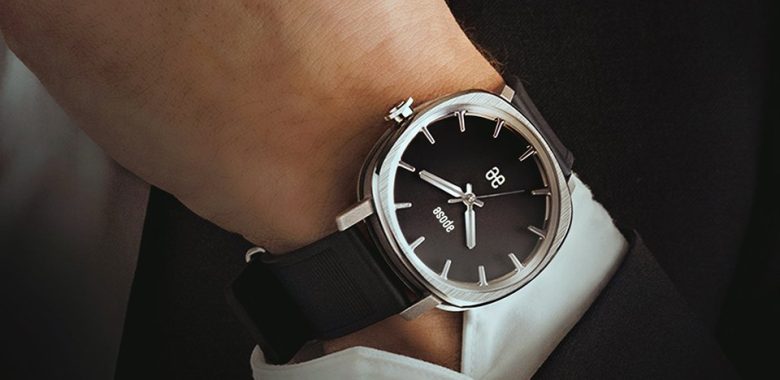 montre apose homme poignet
