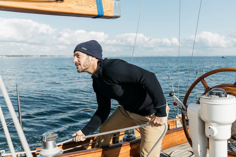 Tabarly pull marin bateau
