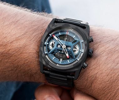 Montre CODE41 NB24 Aerocarbon blue grey portee