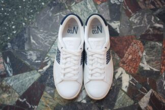 test baskets ngo sneakers ho tay dessus