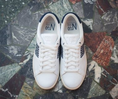 test baskets ngo sneakers ho tay dessus