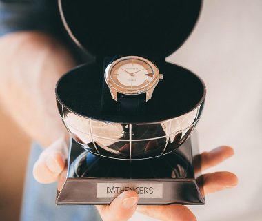 boite globe terrestre montre quartz pathengers triomphe