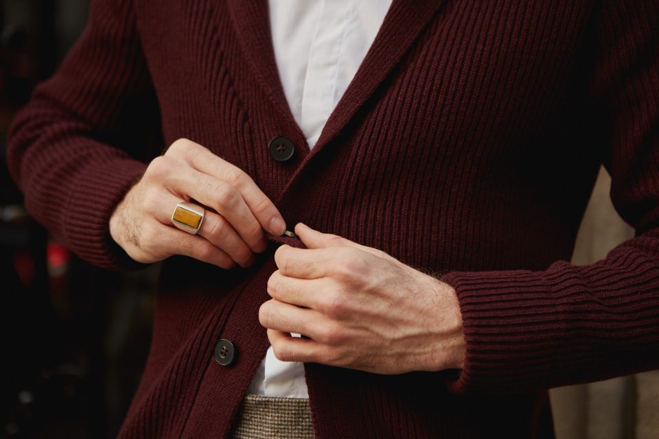 Comment porter un cardigan