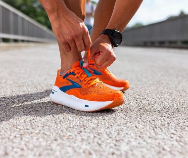 Brooks Ghost Max orange tige