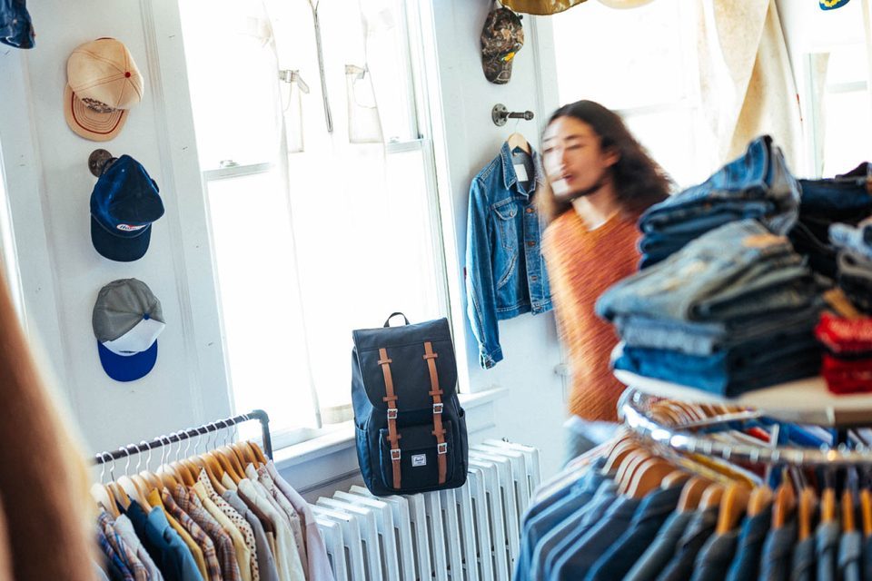 Un très beau sac de sport en simili cuir pour homme