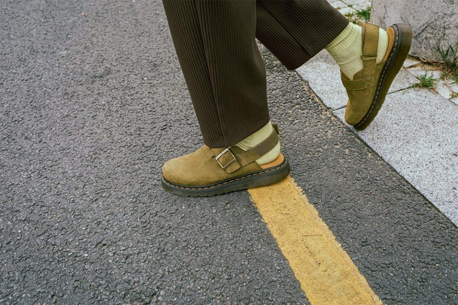 Mules Dr Martens une 2024