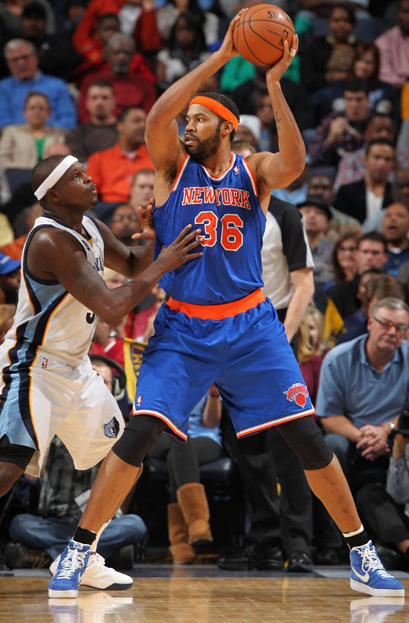 playing basketball in air force 1