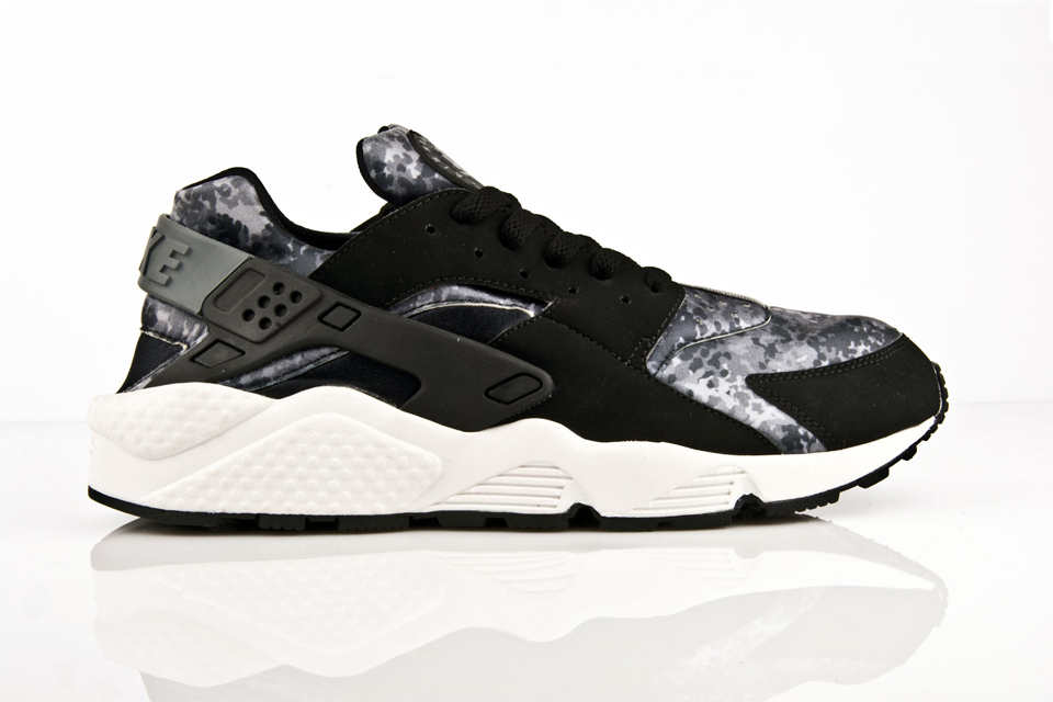 basket nike air huarache noir